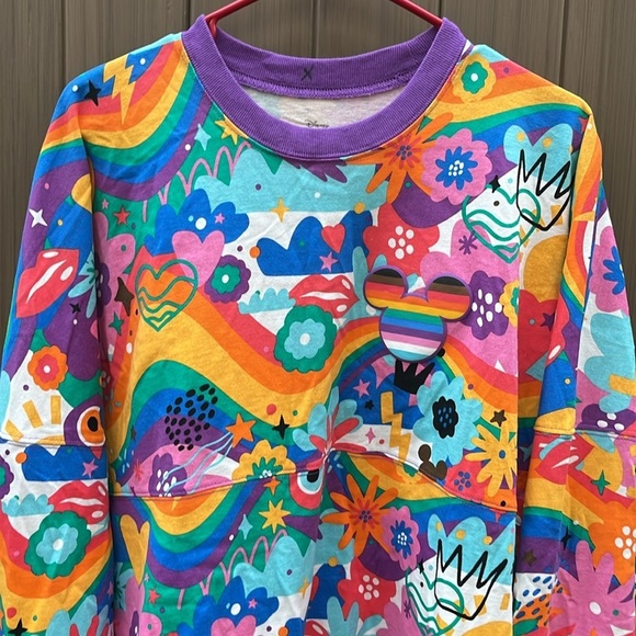 Share Disney Parks Pride Collection Spirit Jersey Rainbow Mickey Women's L LQBTQ - Picture 2 of 11